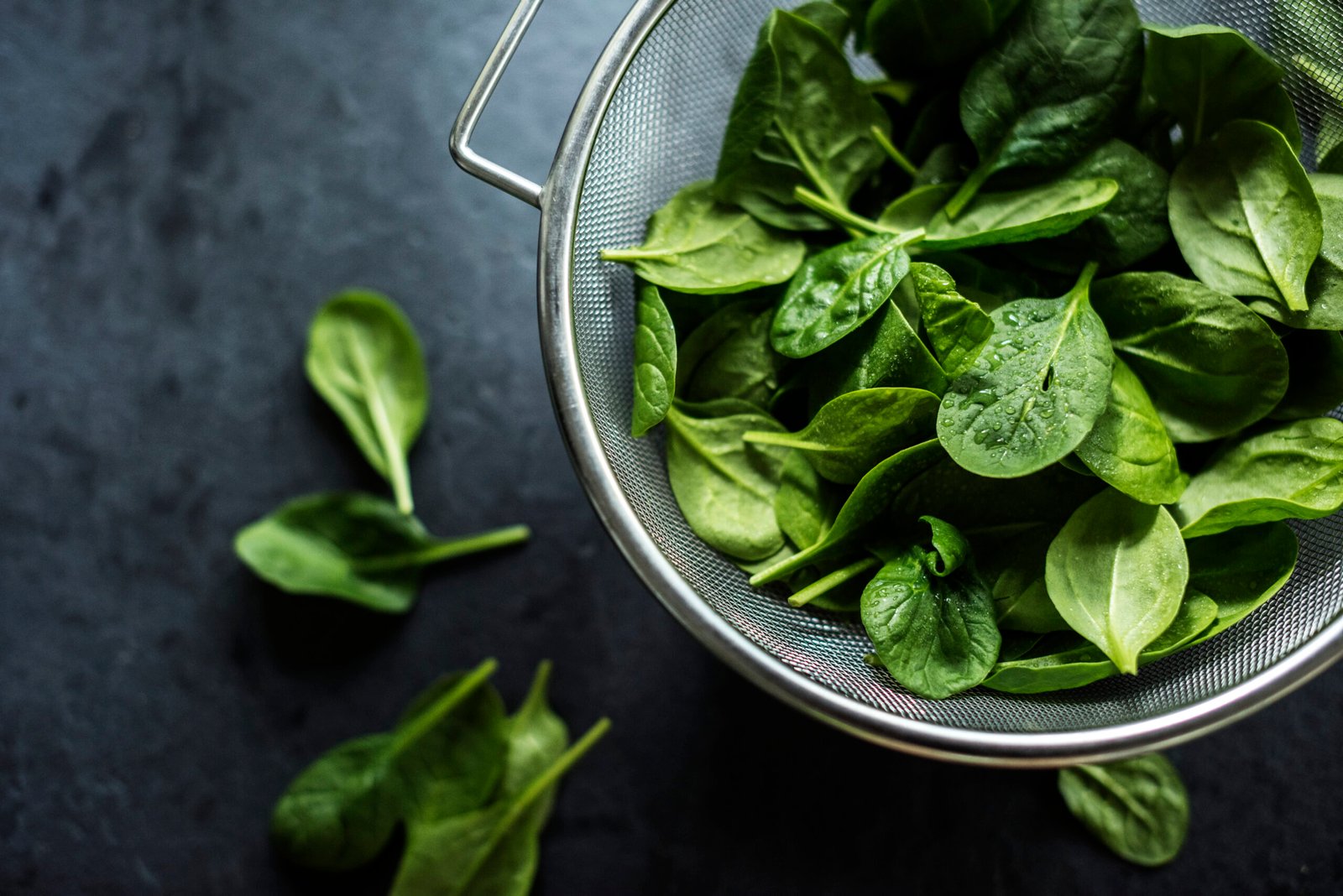 fresh-spinach-leaves-bowl-scaled.jpg